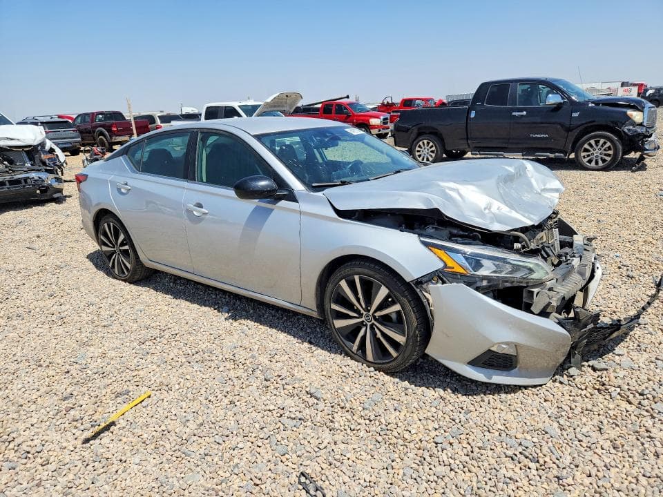 2021 NISSAN ALTIMA SR 4