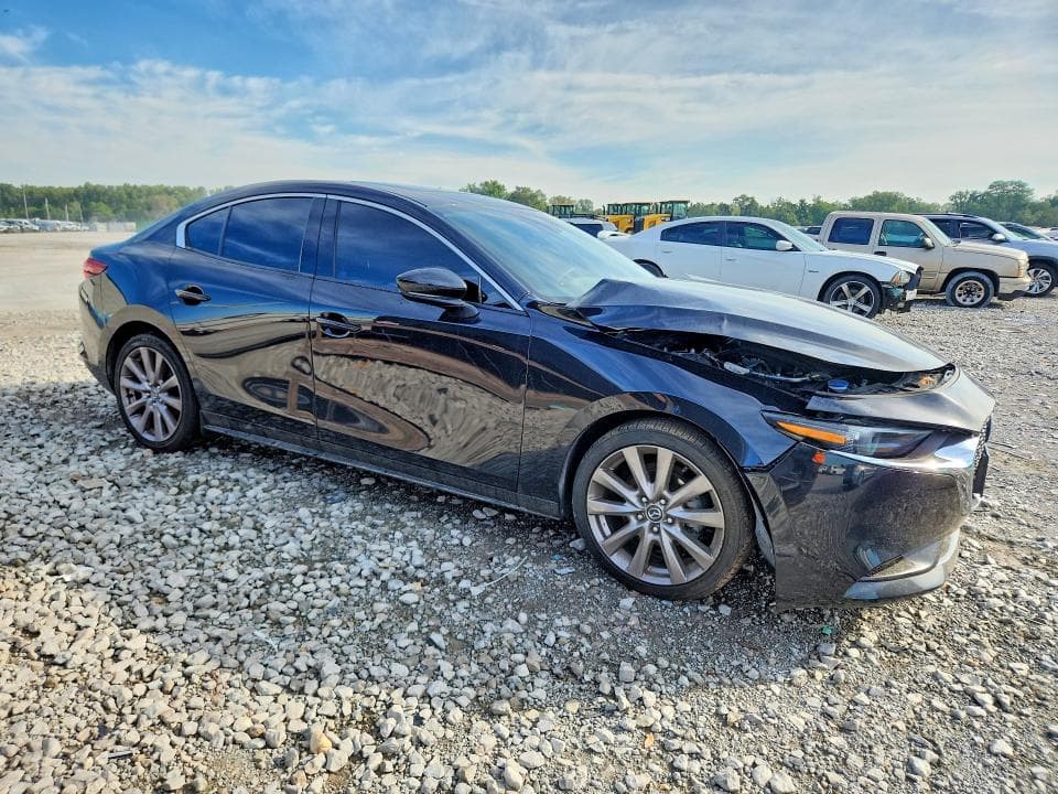 2019 MAZDA 3 PREMIUM 4