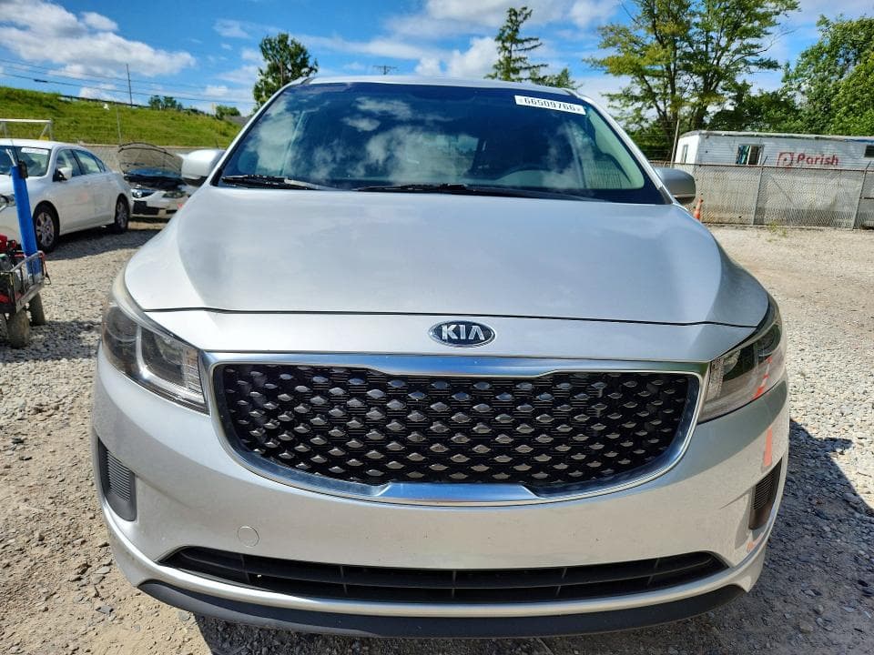2018 KIA SEDONA LX 5