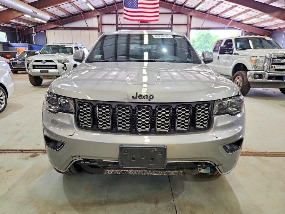 2020 JEEP GRAND CHEROKEE LAREDO 5