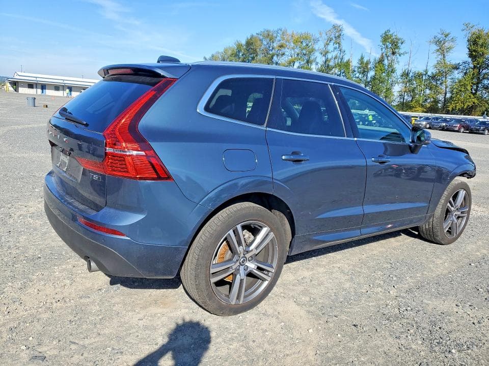 2021 VOLVO XC60 T5 MOMENTUM 3