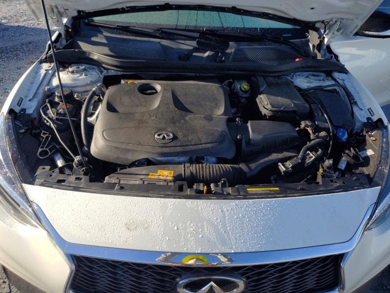 2018 INFINITI QX30 LUXE 12