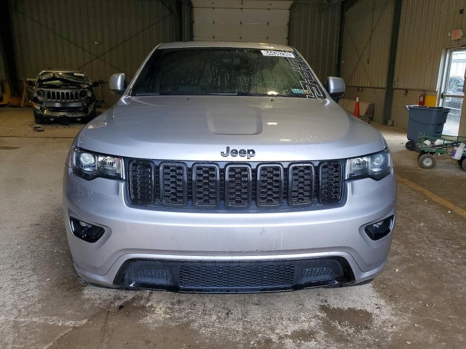 2019 JEEP GRAND CHEROKEE LAREDO 5