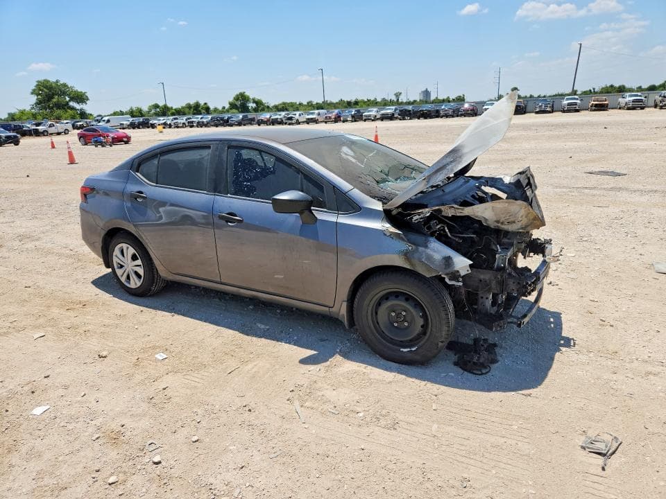 2020 NISSAN VERSA S 4