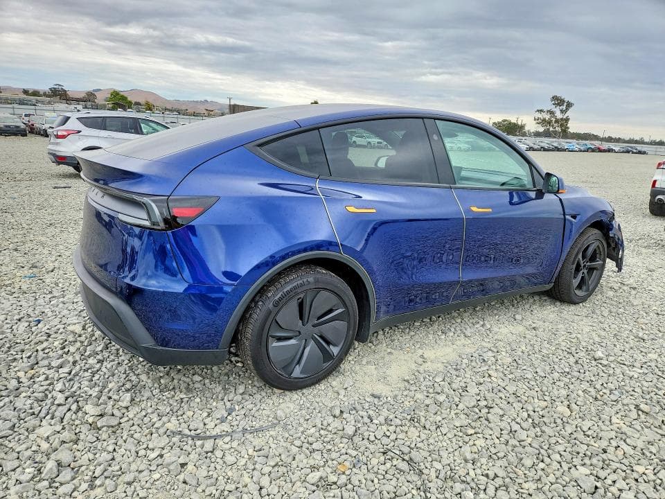 2026 TESLA MODEL Y 3