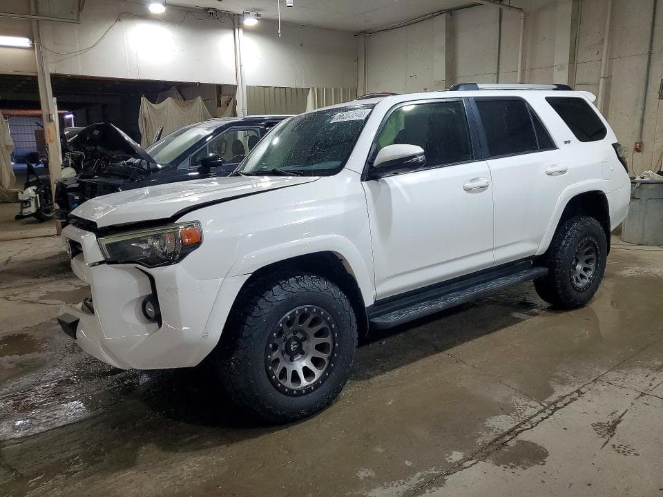 2020 TOYOTA 4RUNNER SR5 - 1