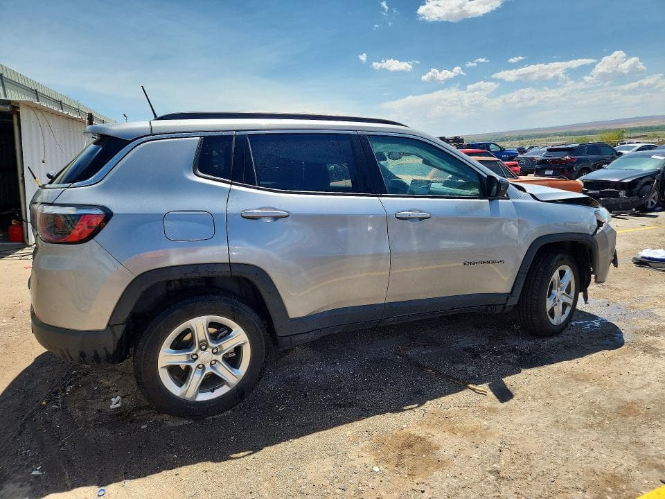 2024 JEEP COMPASS LATITUDE 3