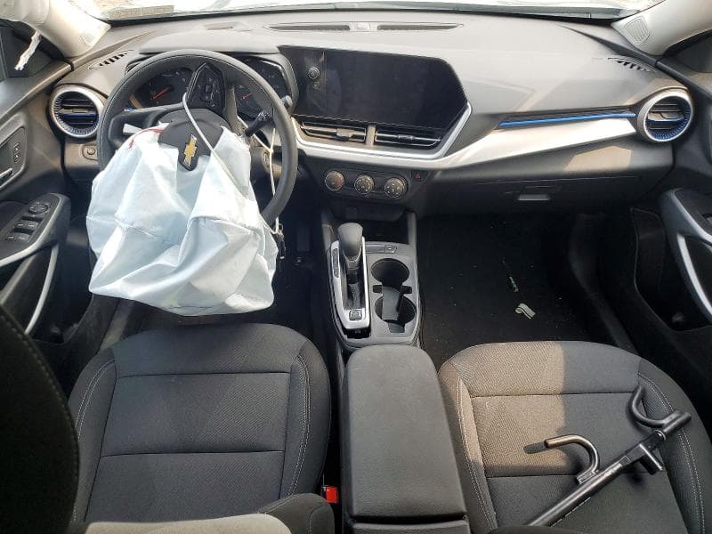 2026 CHEVROLET TRAX LS 8