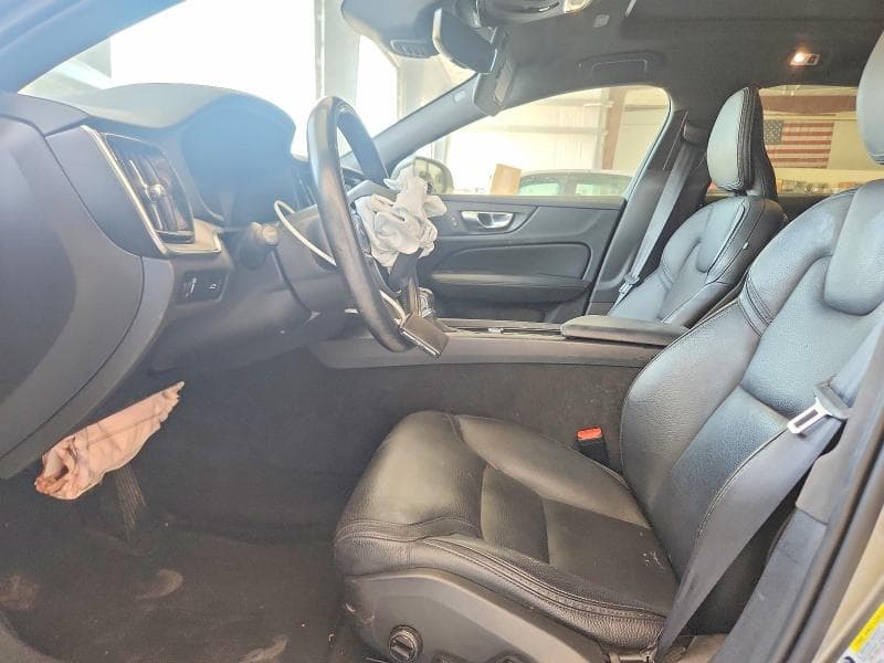 2020 VOLVO V60 CROSS COUNTRY T5 MOMENTUM 7