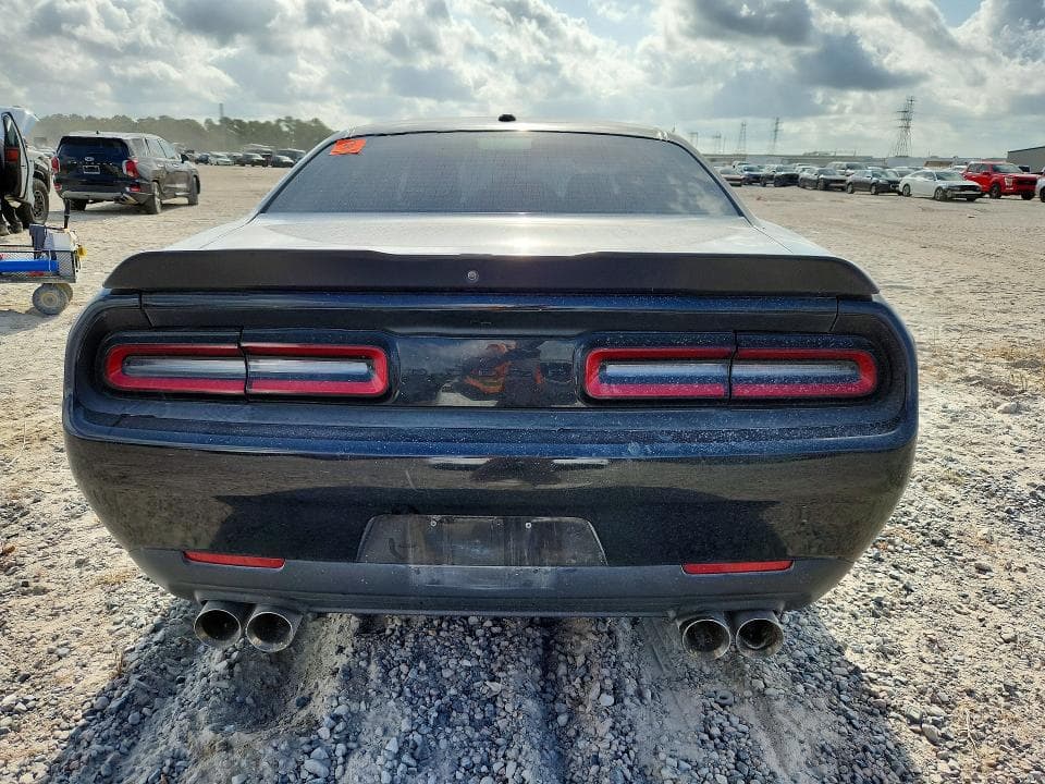 2022 DODGE CHALLENGER SXT 6