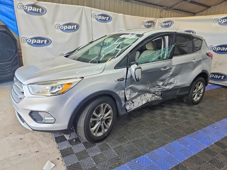 2019 FORD ESCAPE SE - 1