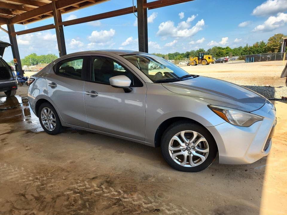 2017 TOYOTA YARIS IA BASE 4