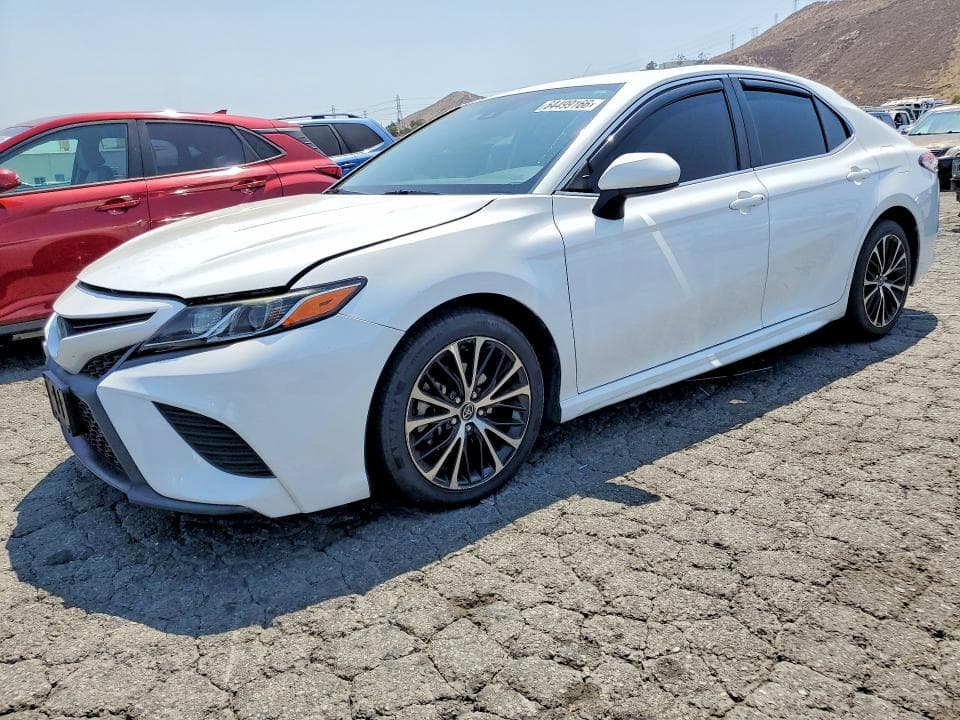 2019 TOYOTA CAMRY SE - 1
