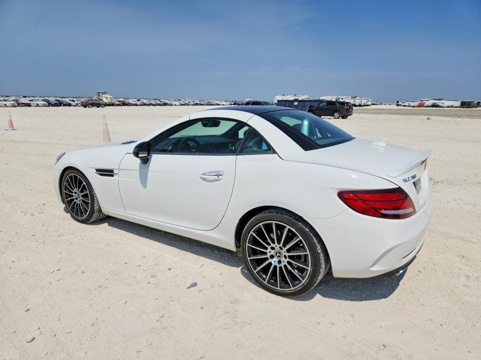 2019 MERCEDES-BENZ SLC 300 2