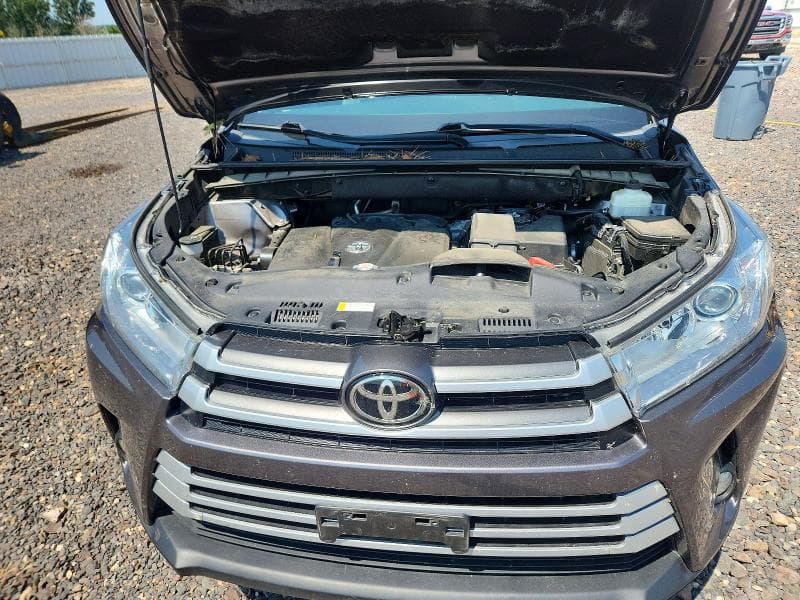 2019 TOYOTA HIGHLANDER XLE 12