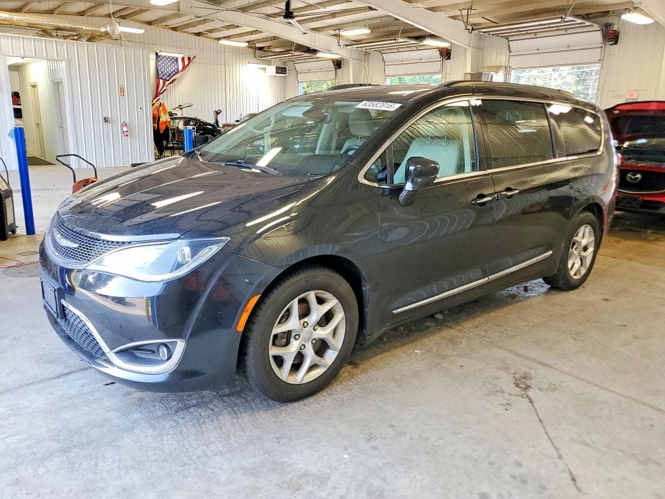 2017 CHRYSLER PACIFICA TOURING L - 1