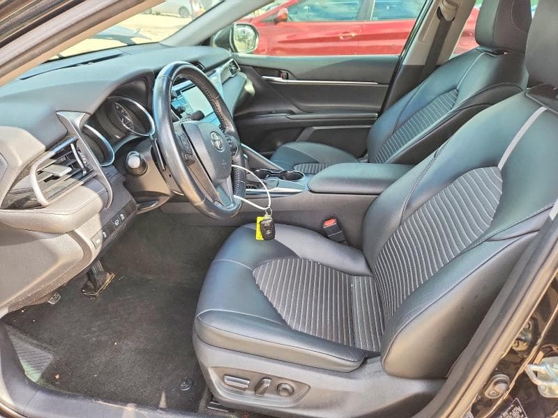 2020 TOYOTA CAMRY SE 7