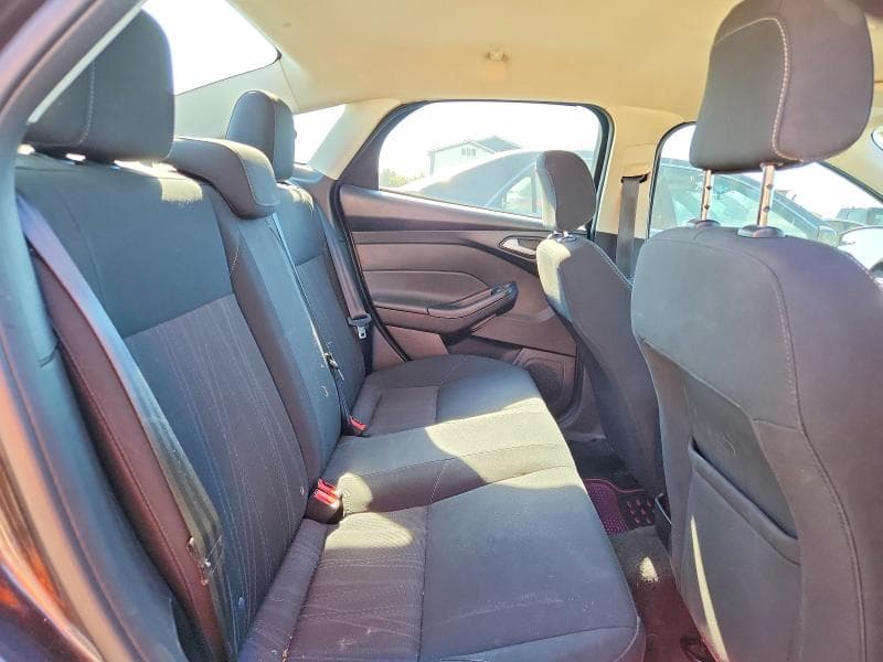 2018 FORD FOCUS SE 10