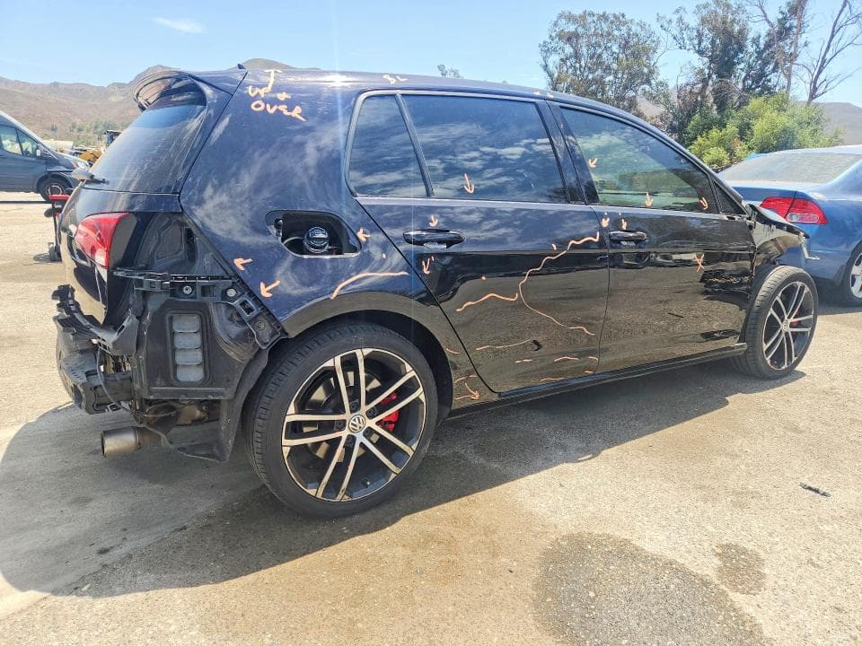 2017 VOLKSWAGEN GTI S/SE 3