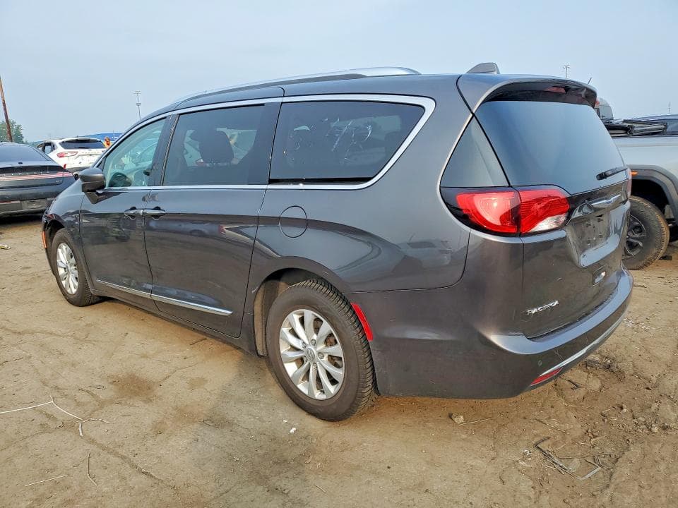 2018 CHRYSLER PACIFICA TOURING L 2