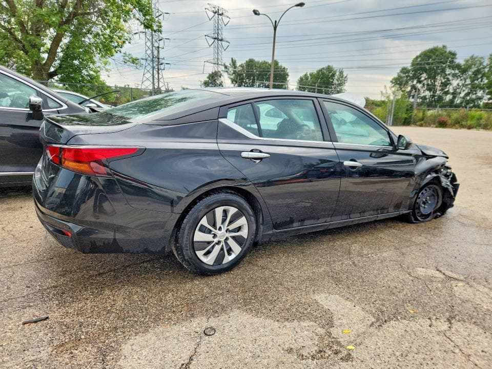 2023 NISSAN ALTIMA S 3