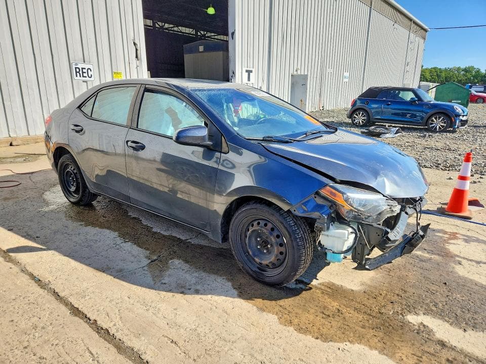 2018 TOYOTA COROLLA LE 4