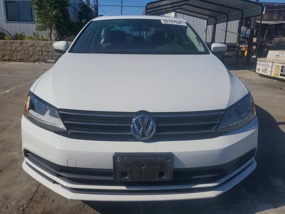 2017 VOLKSWAGEN JETTA SE 5