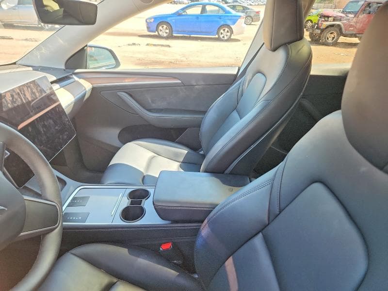 2023 TESLA MODEL Y 8
