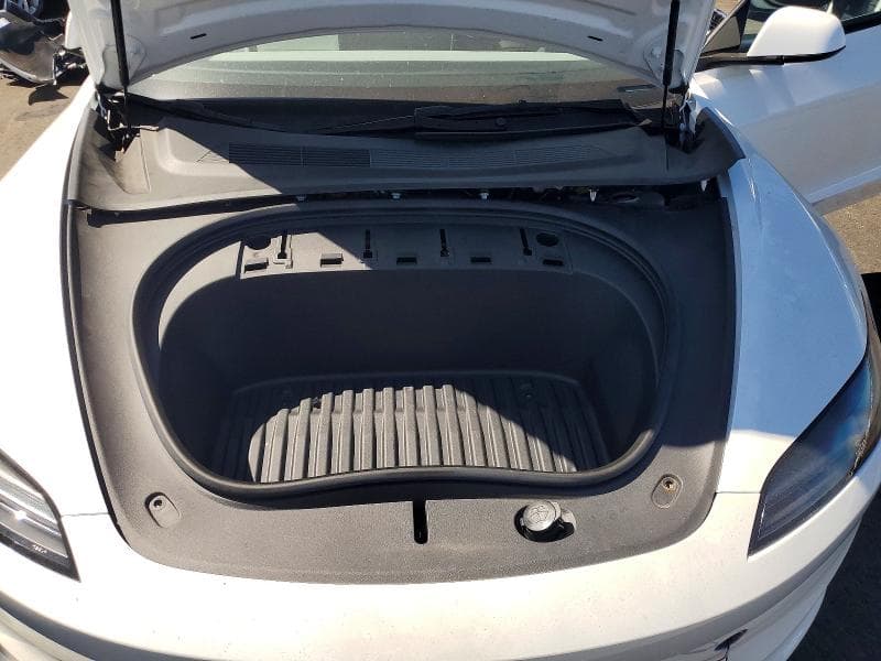 2024 TESLA MODEL 3 11