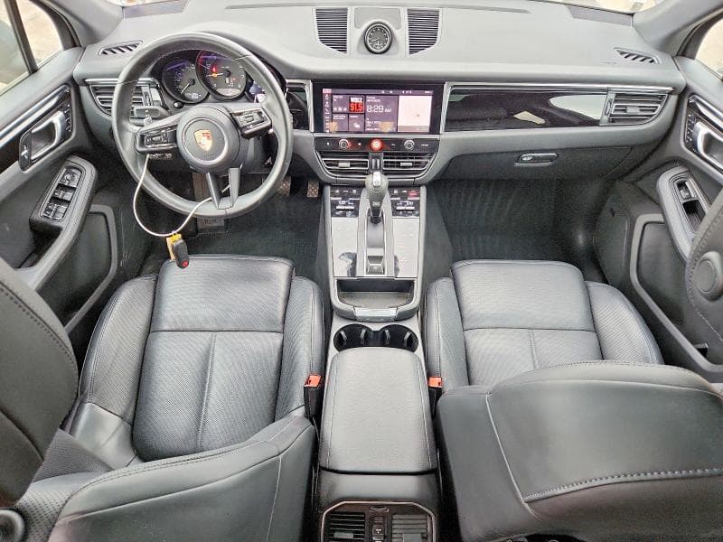 2023 PORSCHE MACAN BASE 8
