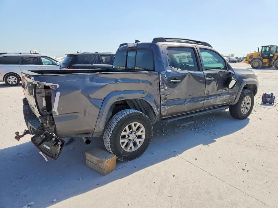 2017 TOYOTA TACOMA SR5 V6 3