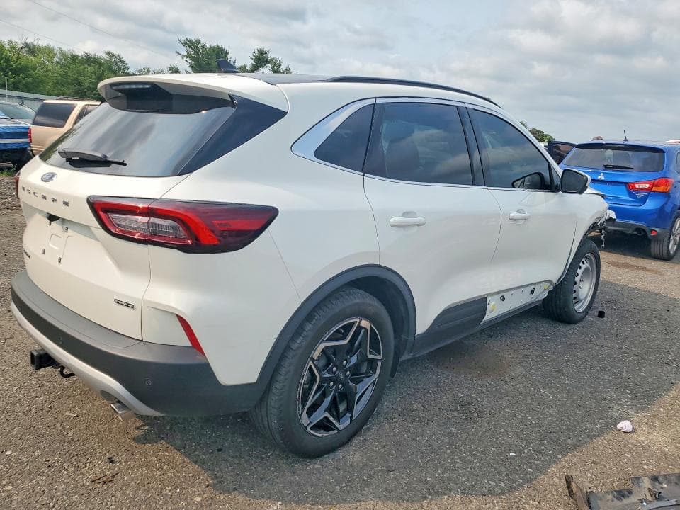 2026 FORD ESCAPE PLATINUM 3