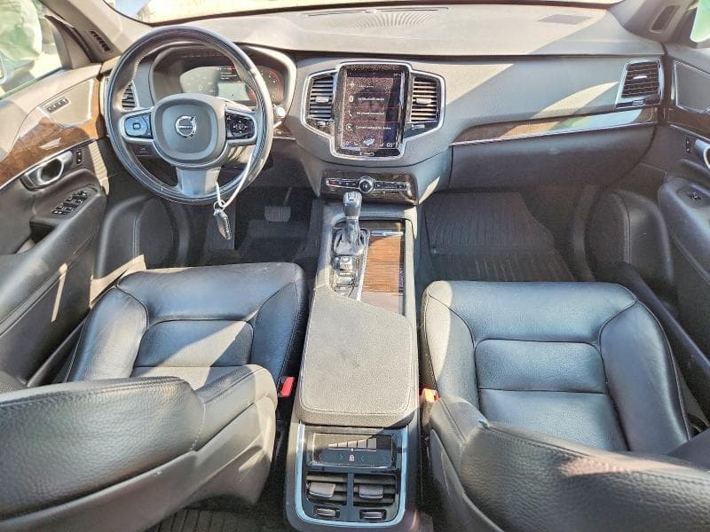 2018 VOLVO XC90 T6 8