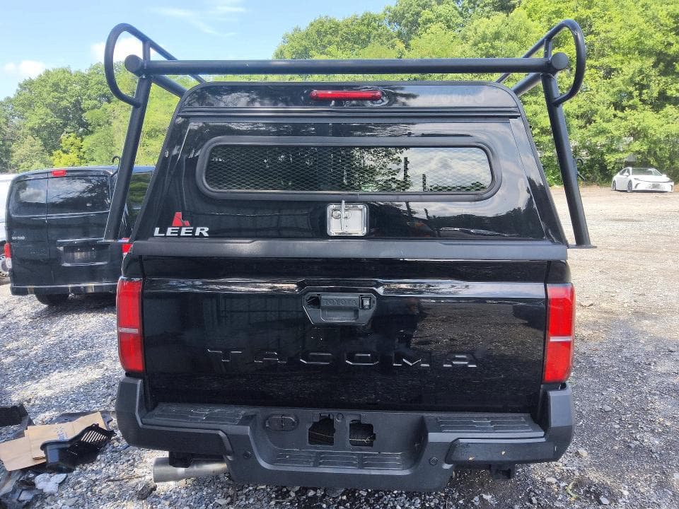 2025 TOYOTA TACOMA SR 6
