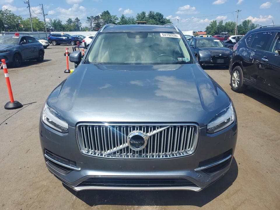 2017 VOLVO XC90 T6 5