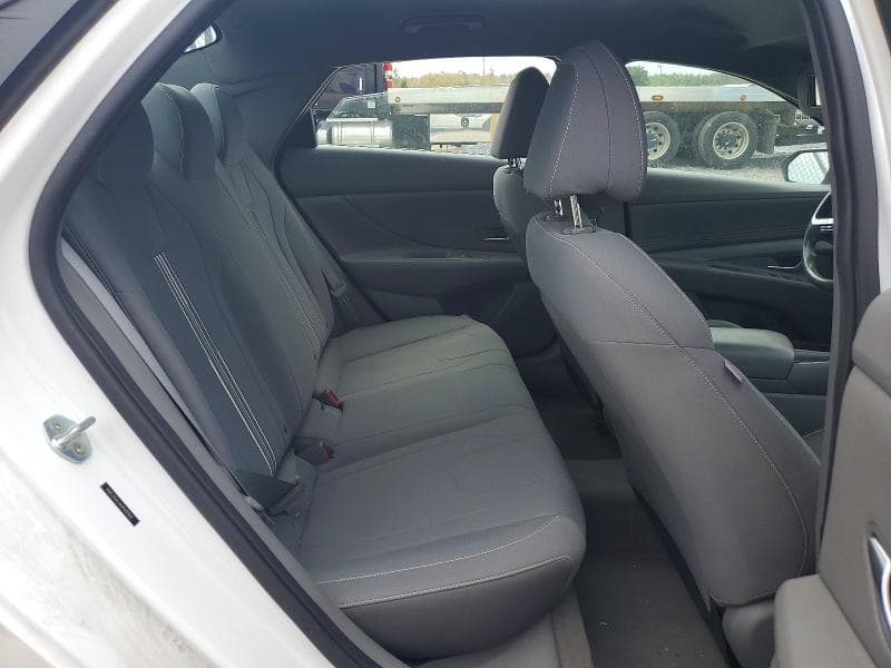 2021 HYUNDAI ELANTRA SEL 10