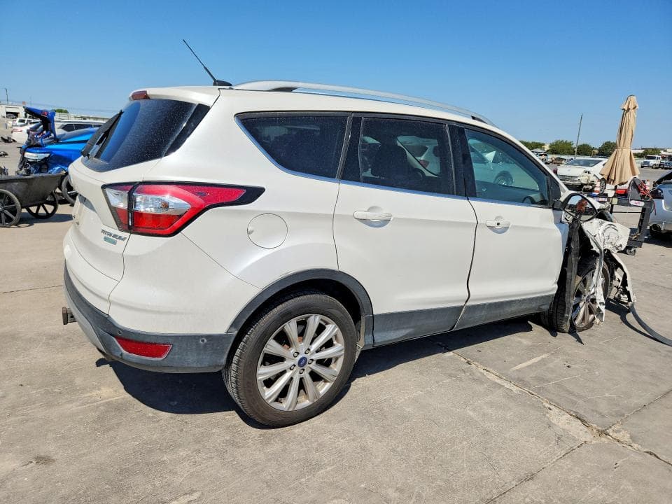 2017 FORD ESCAPE TITANIUM 3