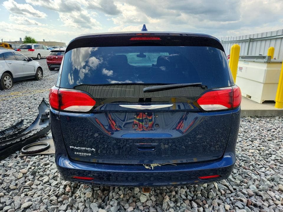 2017 CHRYSLER PACIFICA TOURING 6