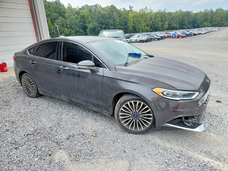 2017 FORD FUSION SE 4