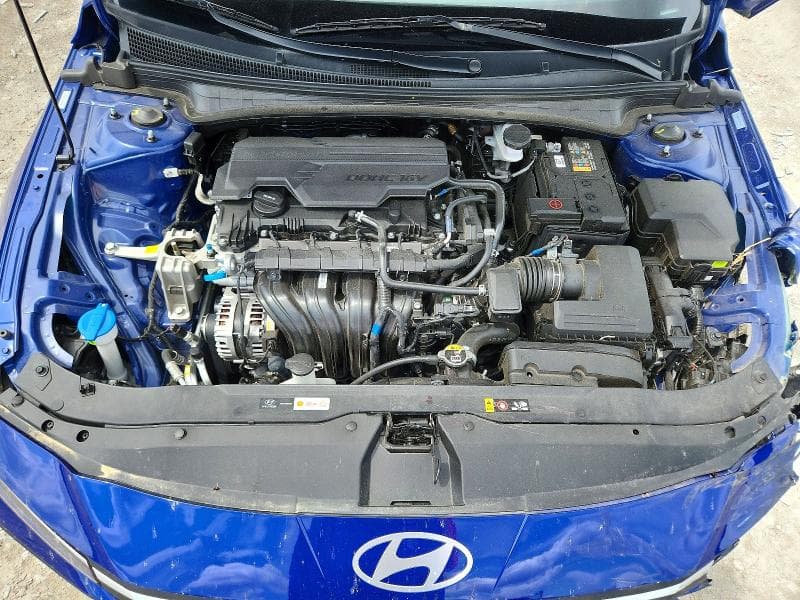2025 HYUNDAI ELANTRA SE 11