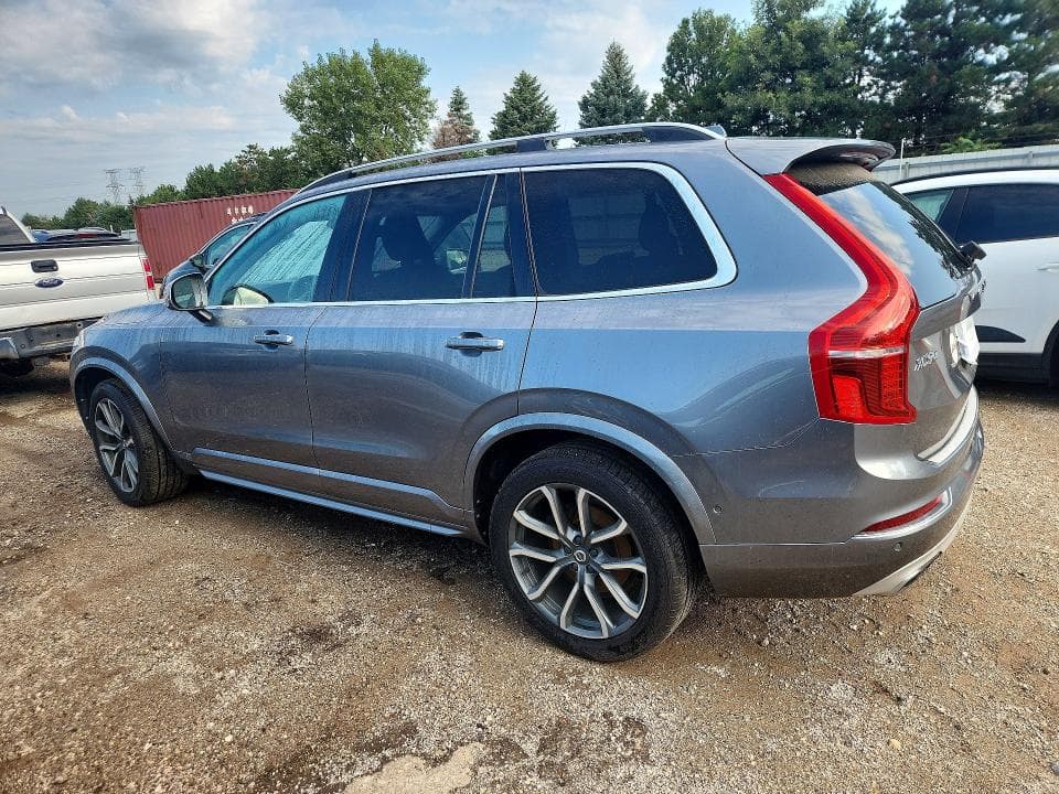 2017 VOLVO XC90 T6 2