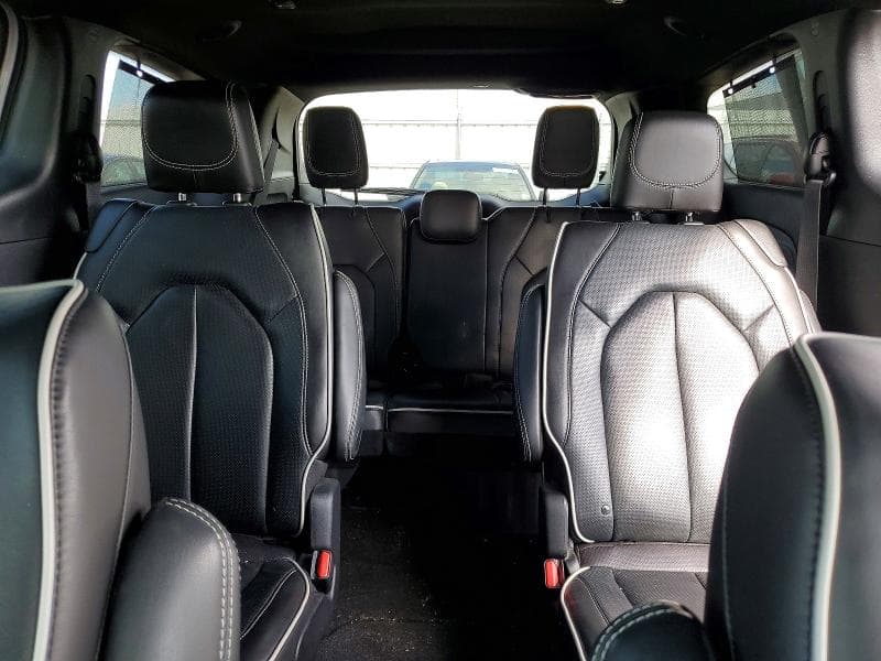 2023 CHRYSLER PACIFICA LIMITED 10