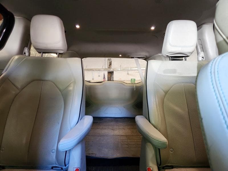 2018 CHRYSLER PACIFICA HYBRID LIMITED 10