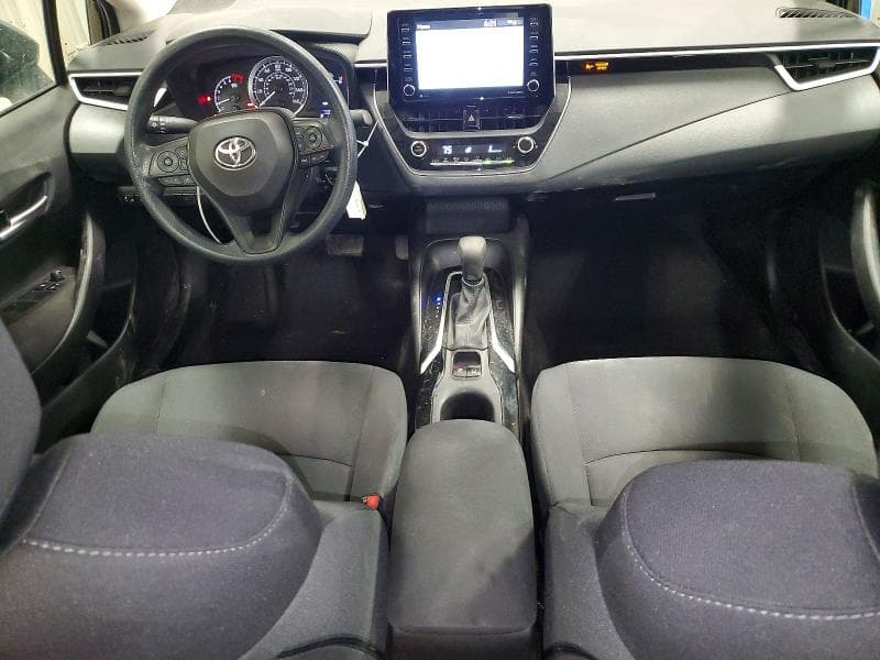 2021 TOYOTA COROLLA LE 8