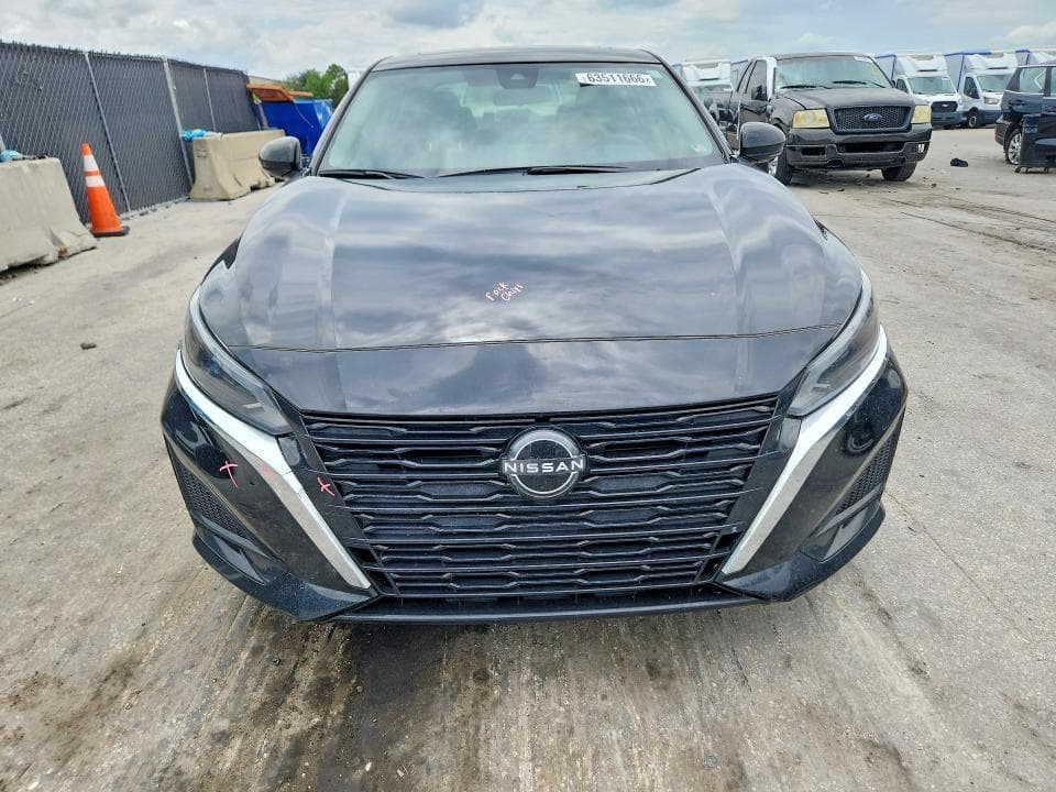 2024 NISSAN ALTIMA SL 5