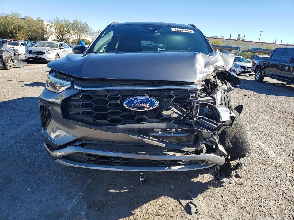 2024 FORD ESCAPE ST LINE 5