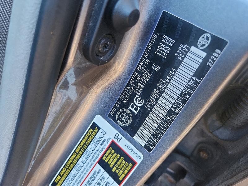 2017 TOYOTA CAMRY LE 12