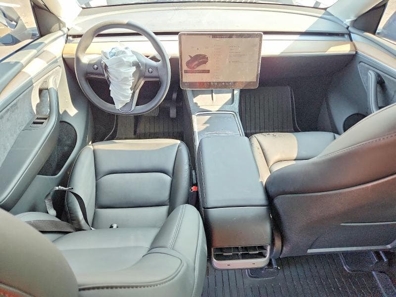 2023 TESLA MODEL Y 8