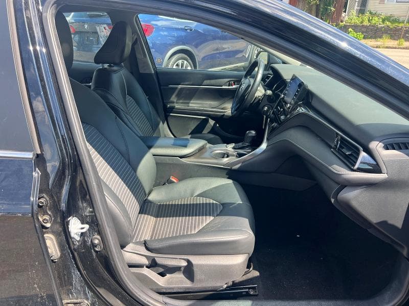 2021 TOYOTA CAMRY SE 6