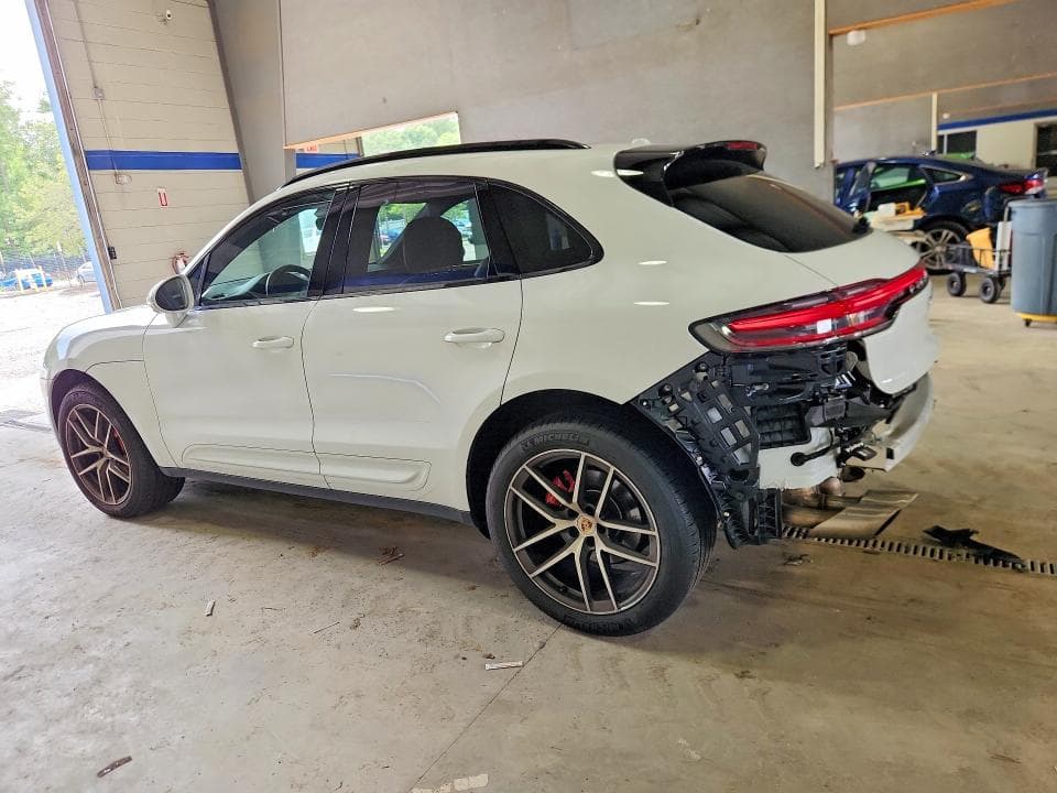 2023 PORSCHE MACAN S 2
